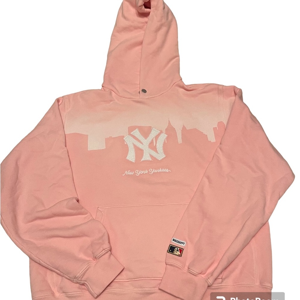 ‼️SOLD‼️ NY YANKEE HOODIE in a Size Med ! GRAIL PIECE